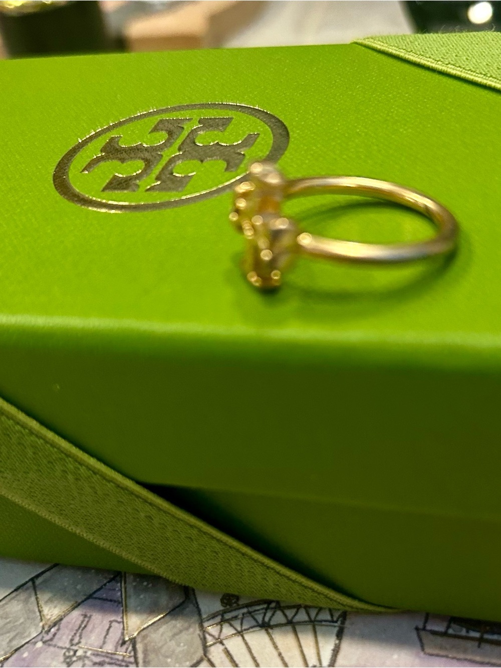 💕💕💕Tory Burch size 7 Kira gold ring